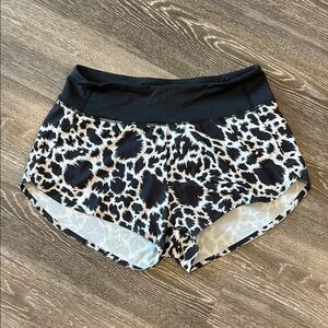 Outdoor Voices Women's Running Shorts 2.5in Leopard Print